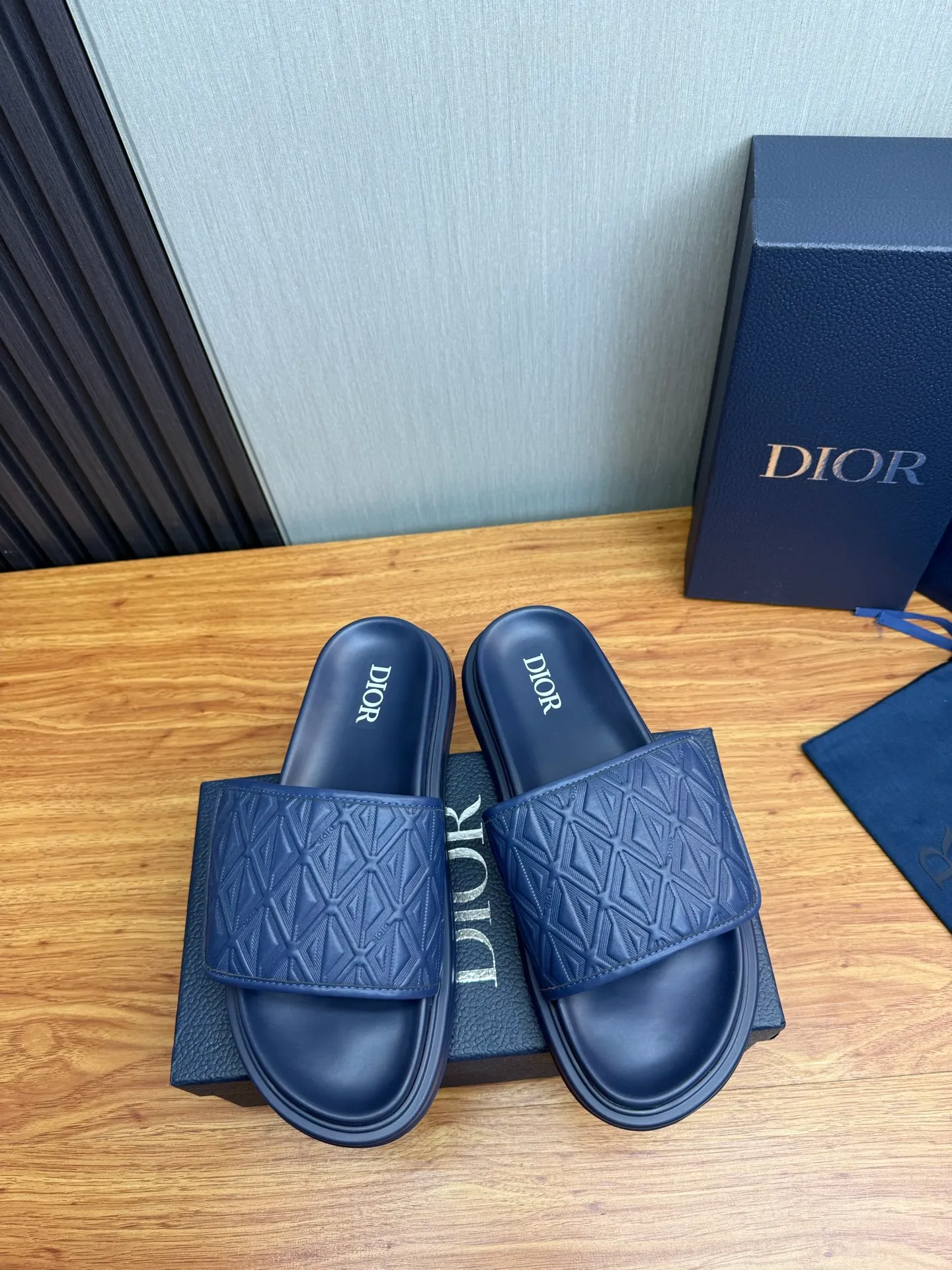 Men's shoes 280💰 Dior. Men's slippers🩴Official website 1:1 production 38-45 yards 45 46 🉑️Customized original material shipped✅